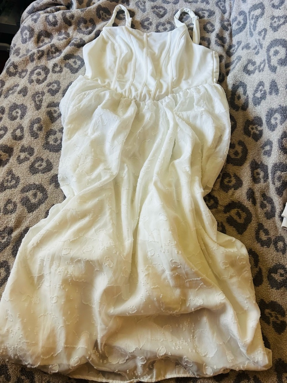 SHEIN Curve White Lined Dress Tag Detail